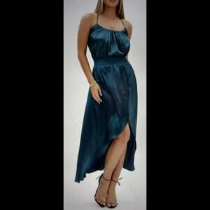 NWT Bishop and Young Elegant Jasmine Satin Two Piece Maxi Cami Small